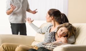 С какого возраста ребенок может выбирать с кем жить после развода — мнение ребенка при определении места жительства