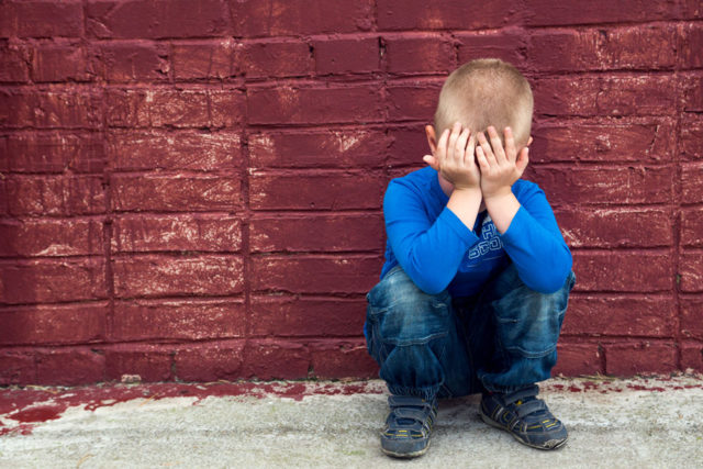 Оставление ребенка в опасности или без присмотра - статья 125 УК РФ, какие действия родителей попадают под эту статью