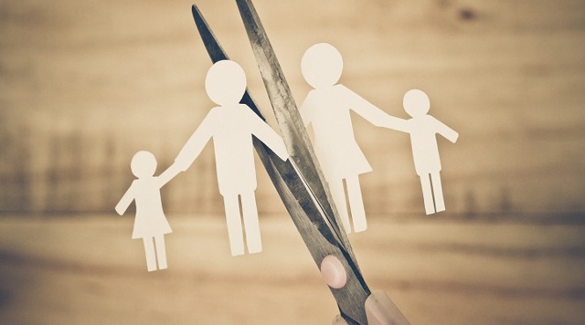 Определение места жительства ребенка при разводе - образец соглашения и искового заявления в суд о месте проживания ребенка